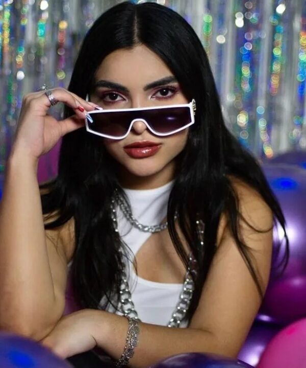 La venezolana Briella dice que Shakira se ha inspirado en un tema suyo - Música - ABC Color