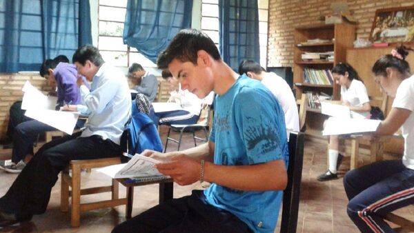 Acuerdan medidas tras polémica exclusión del guaraní de exámenes