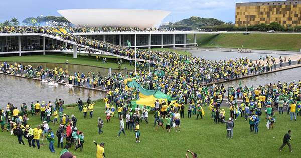 La Nación / Asalto bolsonarista en Brasilia - OJO Galería
