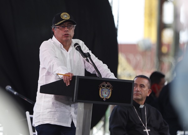 El presidente Petro dice que revisará la titulación minera - MarketData