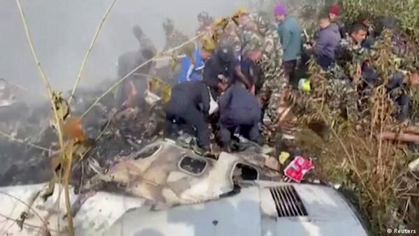 Nepal: Avión se estrelló y deja al menos 67 muertos - ADN Digital