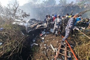 Un avión con más de 70 personas a bordo se estrella en Nepal - Radio Imperio