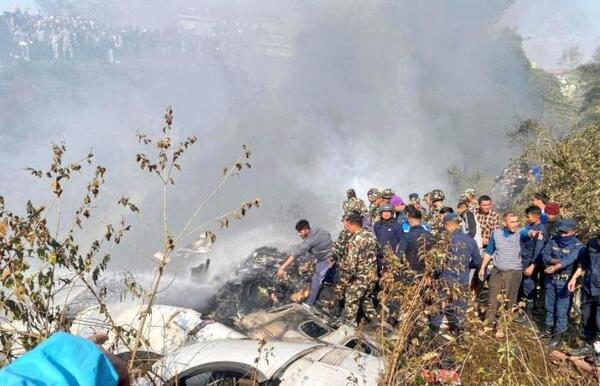 Diario HOY | Al menos 67 muertos en un accidente de avión en Nepal