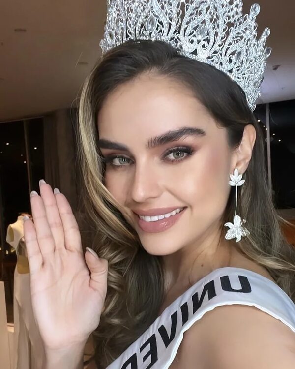Lourdes Motta será Paraguay en el certamen Universal Woman en Dubái - Gente - ABC Color