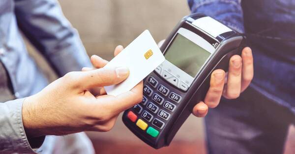 La Nación / Compras digitales estimulan uso de tarjetas de débito