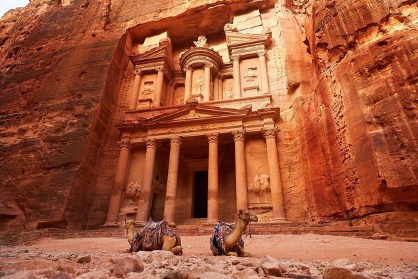 Turistas regresan a Petra