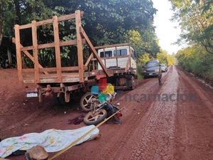 Motociclista fallece tras chocar contra un camión estacionado en San Rafael del Paraná