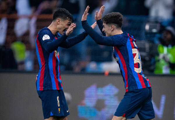 Barcelona superó ampliamente al Real Madrid y se quedó con la Supercopa