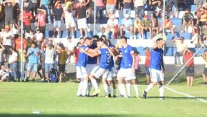 Encarnacena grita campeón y jugará la Intermedia 2024