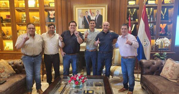 La Nación / Guaireños avalan a Carlos Barreto para el cargo de gobernador con 16.990 votos