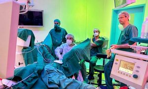 Pacientes de escasos recursos fueron sometidos a compleja cirugía prostática
