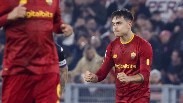 Paulo Dybala mantiene a Roma en la puja europea