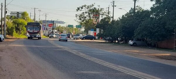 Denuncian ausencia de policía de tránsito en avenida de San Bernardino - Nacionales - ABC Color