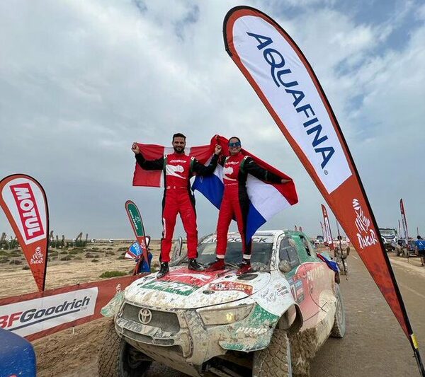 Andrea Lafarja termina su tercer Dakar y hace historia para ñande Retá