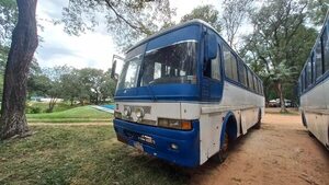 A Ultranza: dueños de buses habrían colaborado con el “clan Insfrán” - Policiales - ABC Color