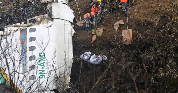 La Nación / Tragedia aérea en Nepal: reinician operaciones de búsqueda sin esperanza de hallar supervivientes