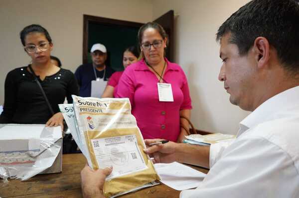 Carlos Barreto es el nuevo gobernador de Guairá - .::Agencia IP::.