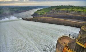 ITAIPU abre compuertas de su vertedero y ofrece imponente espectáculo a visitantes – Diario TNPRESS