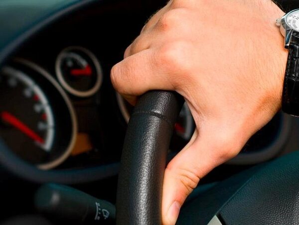 Liberan a adolescente, supuesto asaltante de conductores de plataformas · Radio Monumental 1080 AM