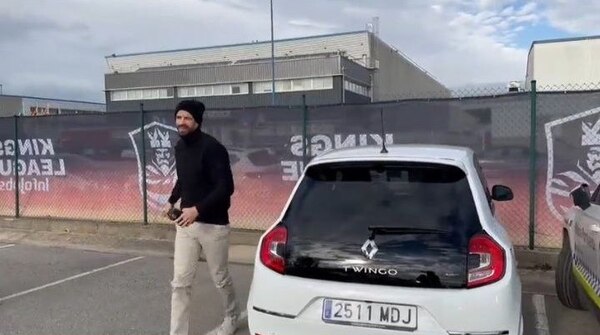 Diario HOY | Piqué conduce un Renault Twingo en respuesta a Shakira
