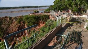 Mujer que cayó de mirador de Itá Pytã Punta aguarda platino para cirugía