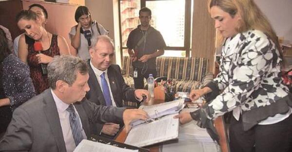 Abogado presenta acusación contra la fiscal Stella Mary Cano - PDS RADIO Y TV