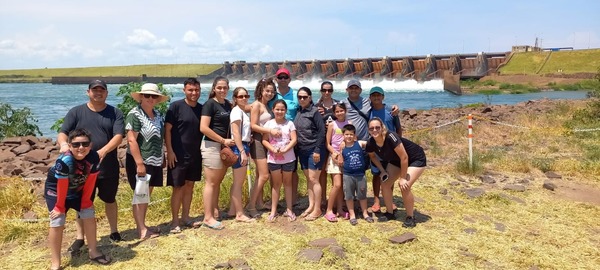 Más de 28.000 personas visitaron los atractivos turísticos de Yacyretá en el 2022 - .::Agencia IP::.
