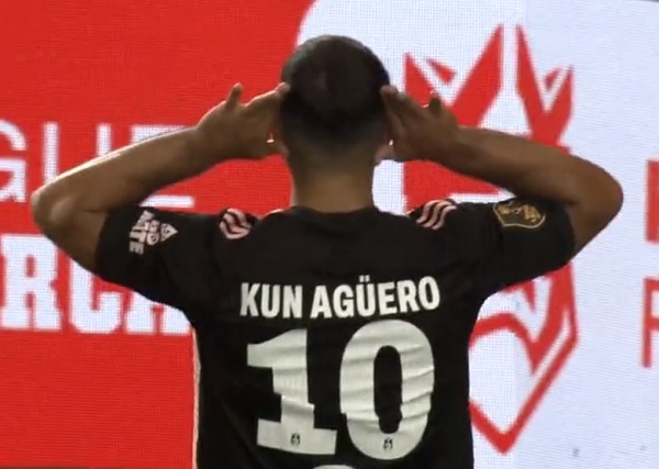 El Kun vuelve a la competencia y marca golazo - La Prensa Futbolera