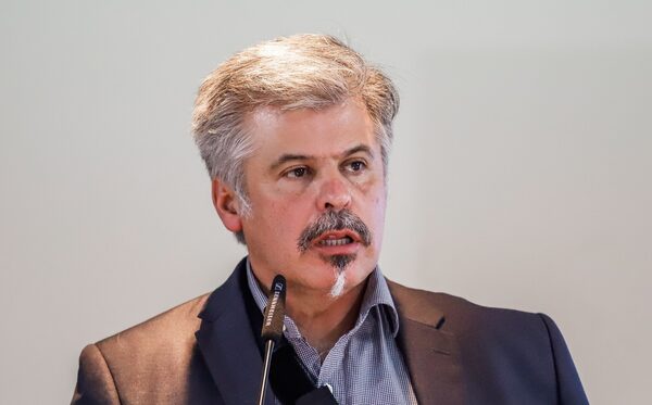'Camilo Soares es un tipo maniobrero; no tiene problema de hablar con cualquiera con tal de conseguir sus objetivos'