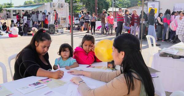 La Nación / A nivel país, en el 2022 más de 11.000 mujeres y sus familias fueron atendidas mediante sistema móvil