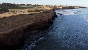 Foto mortal: Un turista español muere tras caer desde un acantilado en Argentina - Mundo - ABC Color