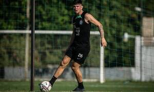 Los dos refuerzos que apuntan de titulares en Olimpia