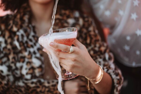 ¿Conoces los efectos del alcohol en la piel?