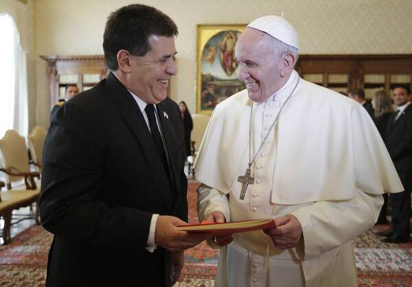 Papa Francisco agradece saludos a Horacio Cartes - ADN Digital