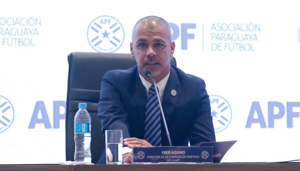 La Asociación Paraguaya de Fútbol entregó insignias FIFA a árbitros