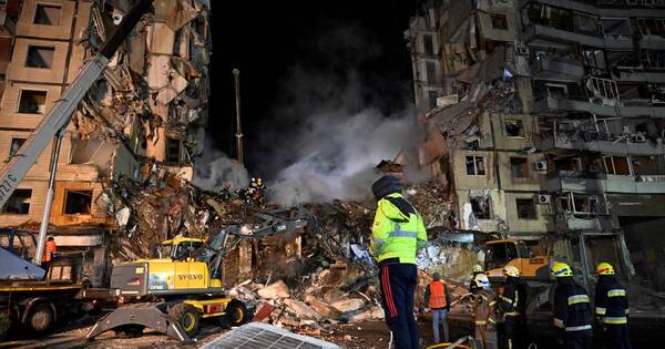 La Nación / Guerra en Ucrania: bombardeo en Dnipró dejó 40 muertos