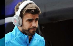 La canción de "venganza" de Shakira contra Piqué. La reacción del jugador es épica