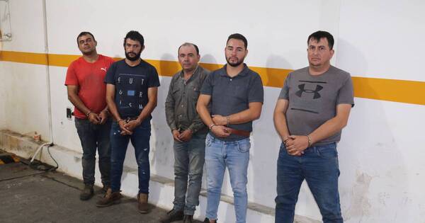 La Nación / Misiones: imputan a seis personas por tráfico de drogas, tras incautación de 420 kilos de cocaína