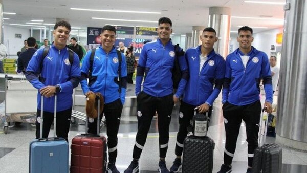 La Albirroja y su ilusión se instalan en Colombia