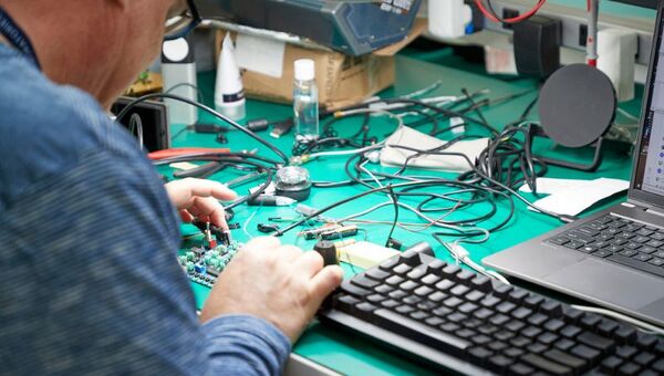 No más basura electrónica: Belkin ahora producirá cargadores con plástico reciclado