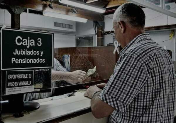 Diario HOY | Jubilados de IPS cobran hoy, con aumento del 8,1 %