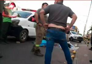 Cayó de su moto y murió arrollado por un colectivo