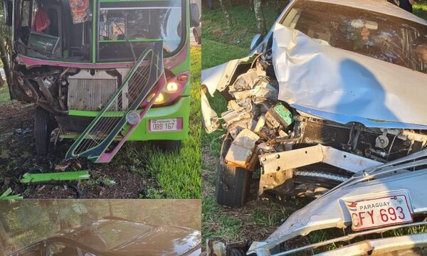 Bus chatarra ocasiona accidente