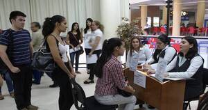 La Nación / Ofrecen 131 puestos de trabajo en diversas áreas