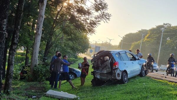 Bus ocasiona choque en cadena en Ciudad del Este