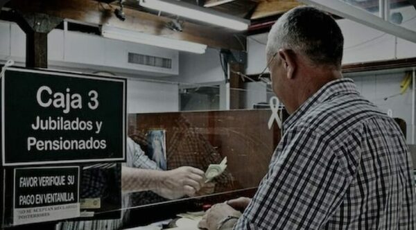 Jubilados de IPS cobran hoy, con aumento del 8,1 %