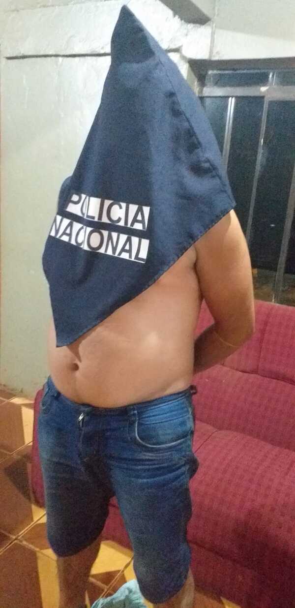 Garroteó a su hermano y amenazó de muerte al cuñado con feroz machete - La Clave