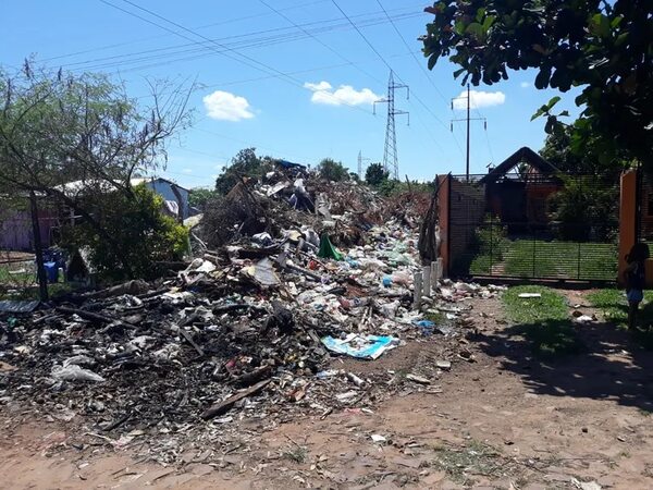 Pobladores de San Lorenzo piden retiro de vertedero clandestino ante avance de chikunguña - Nacionales - ABC Color