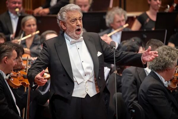 Plácido Domingo: Una española lo acusa por acoso en un programa de televisión - Gente - ABC Color
