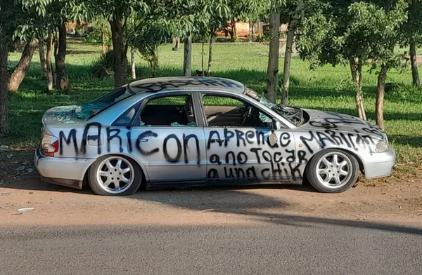 Destrozan vehículo de joven denunciado por agredir y casi asesinar a una mujer - Noticiero Paraguay
